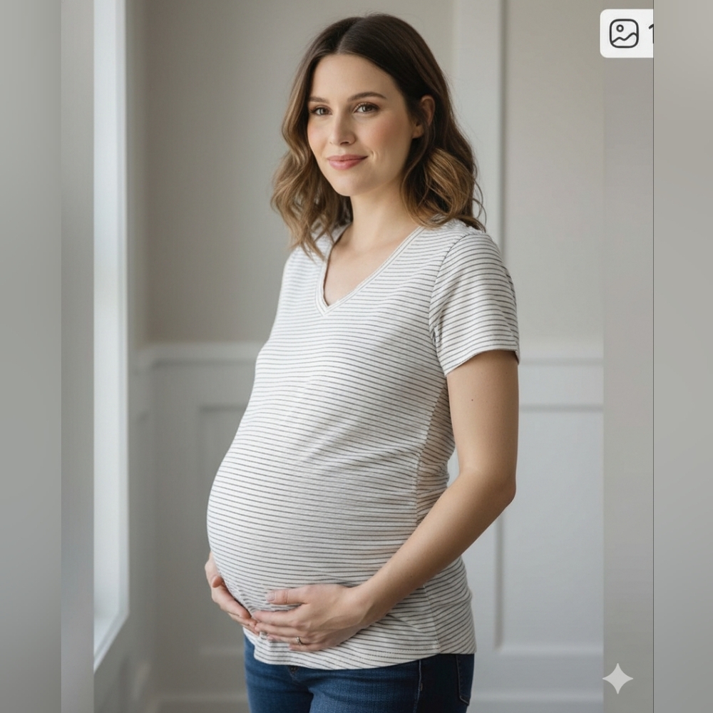 🤰🏽 5 For $25 Ingrid & Isabel Ivory Tee with Metallic Stripes